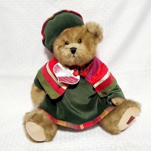 Trade Secret Ruby Teddy Bear Plush 16in Ad Promo Holiday 2006 Caroler Outfit.